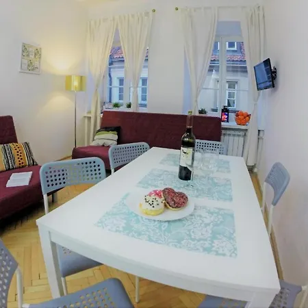 - Mi Old Town Swietojanska Apartamento *