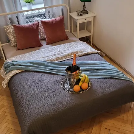 - Mi Old Town Swietojanska Варшава