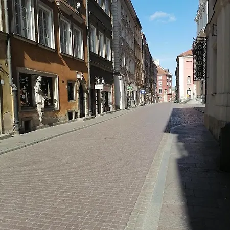- Mi Old Town Swietojanska * Βαρσοβία